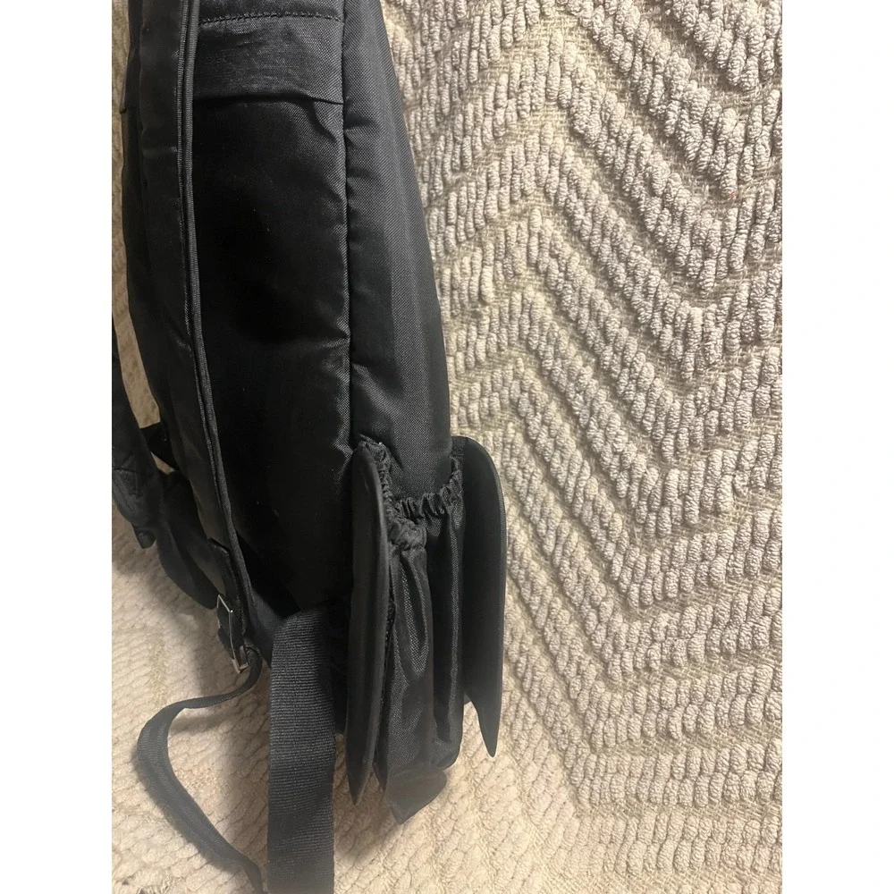 Lug Hatchback 3.0 Backpack Travel Bag Purse in Black with RFID - Unisex EUC - Picture 3 of 9